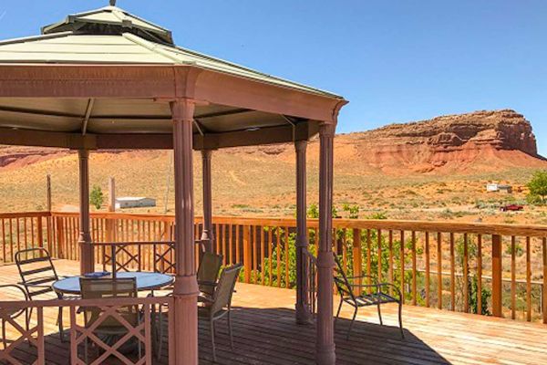 TICABOO LODGE LAKE POWELL (Laketown)
